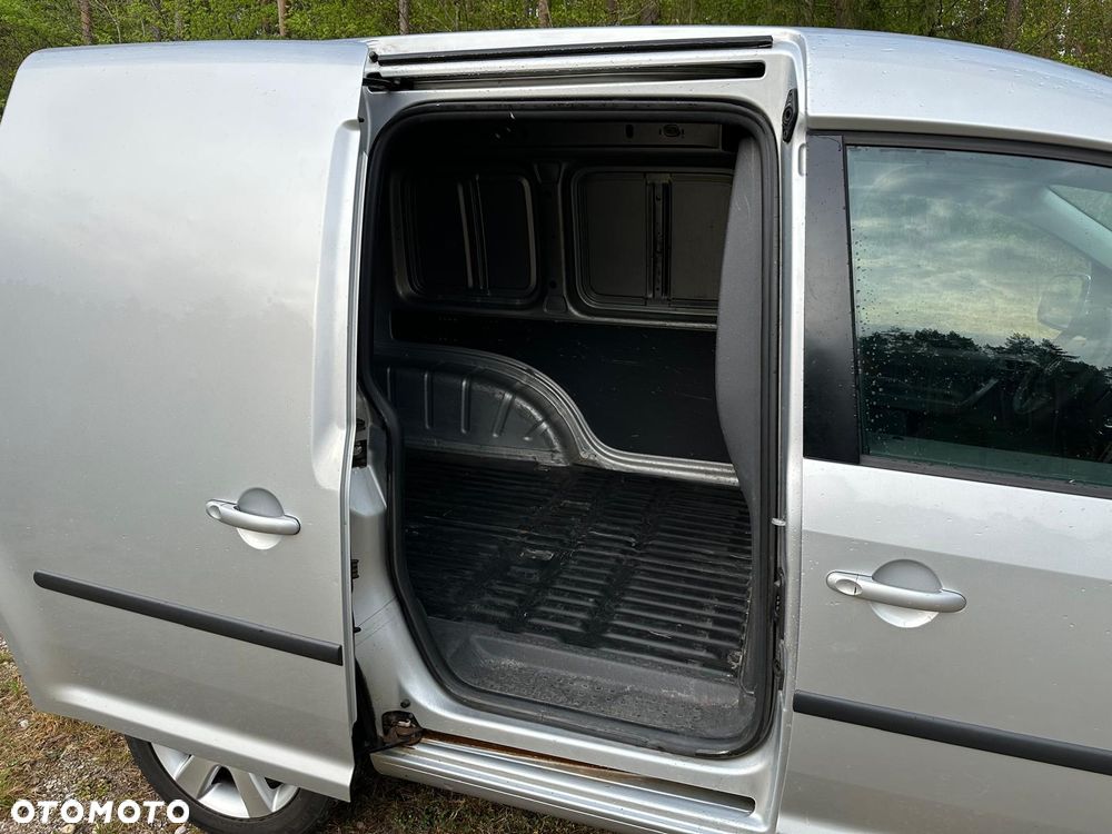 Volkswagen Caddy - 9