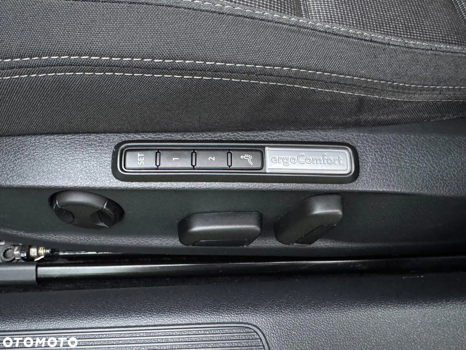 Volkswagen Passat Variant 1.8 TSI (BlueMotion Technology) DSG Comfortline - 30