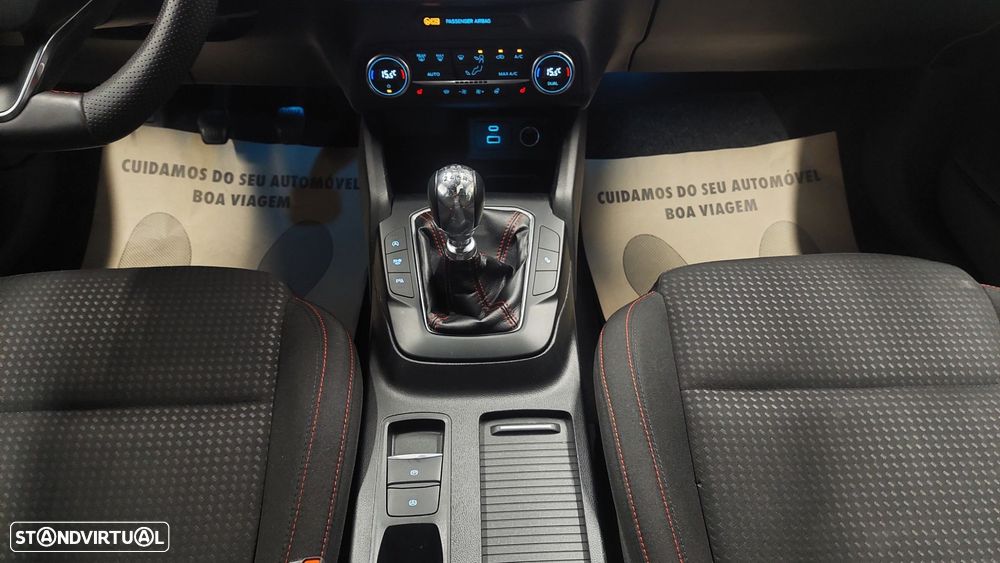 Ford Focus 1.0 EcoBoost MHEV ST-Line - 21