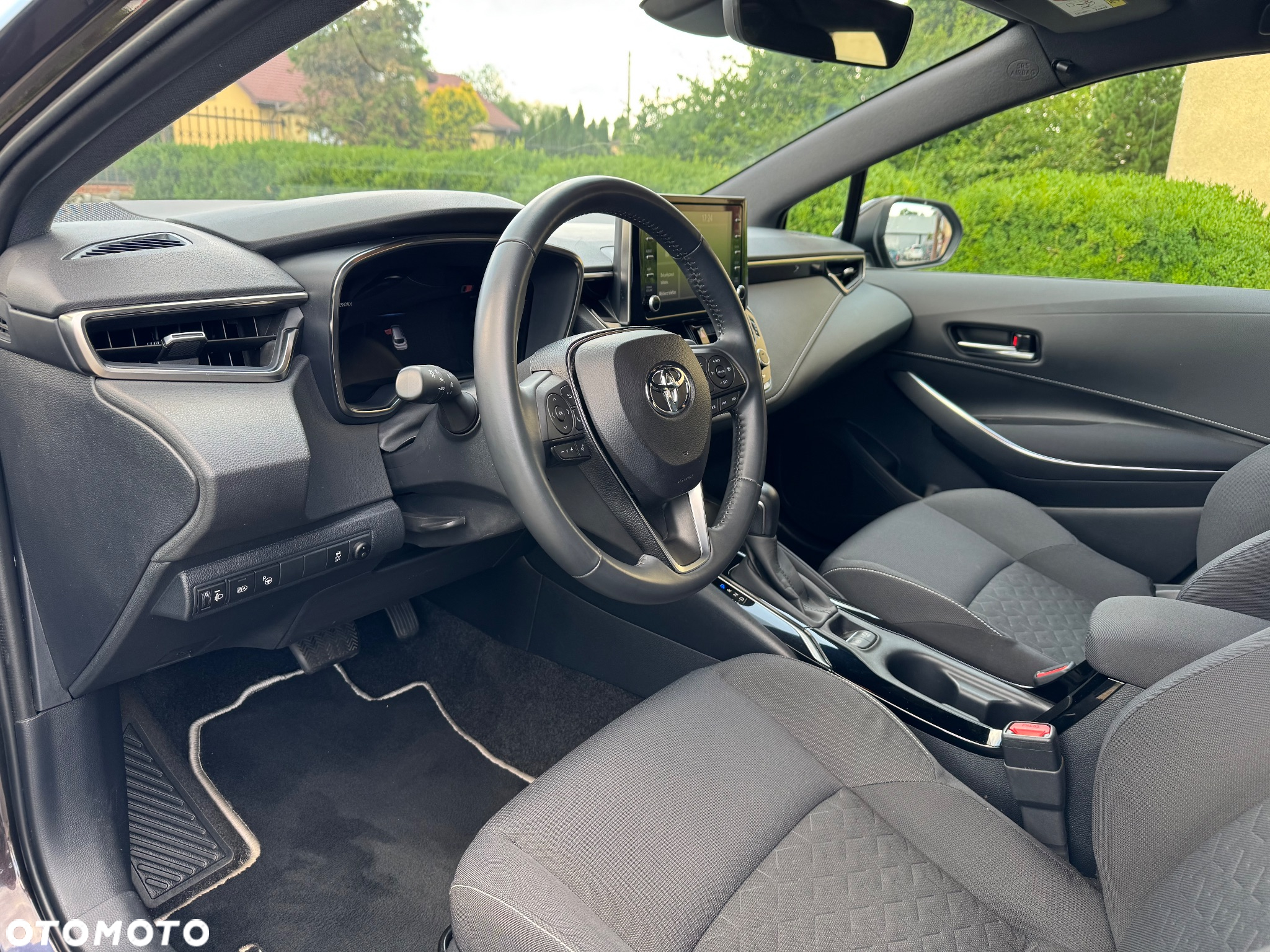 Toyota Corolla 2.0 Hybrid Comfort - 12