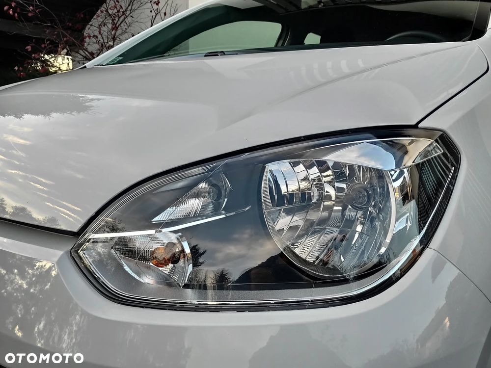 Volkswagen up! - 17