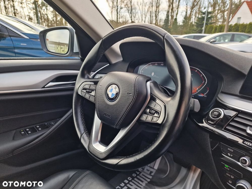 BMW Seria 5 518d - 36