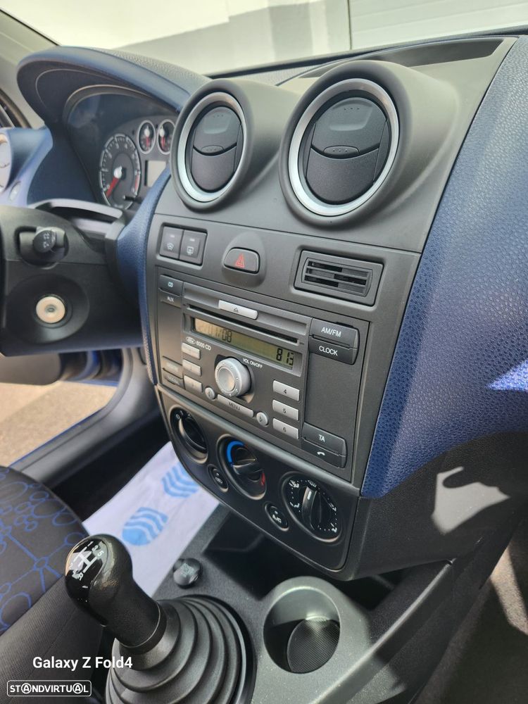 Ford Fiesta - 10