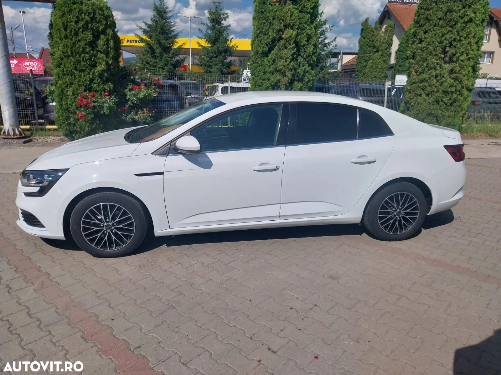 Renault Megane TCE GPF Zen - 17