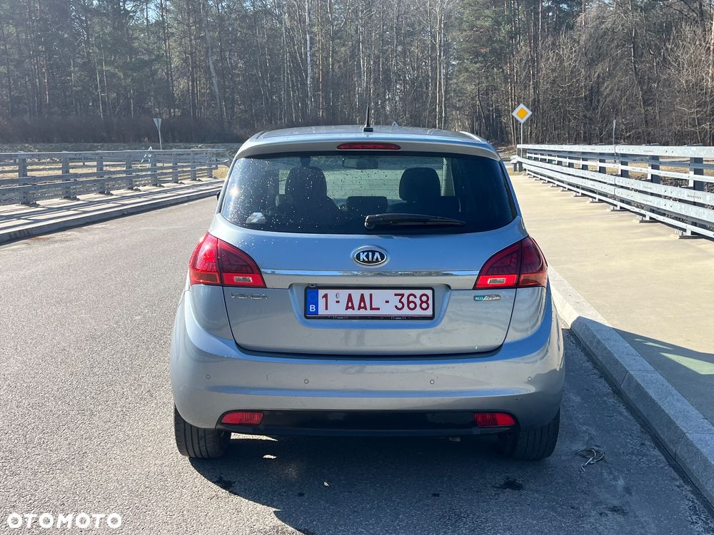Kia Venga - 8