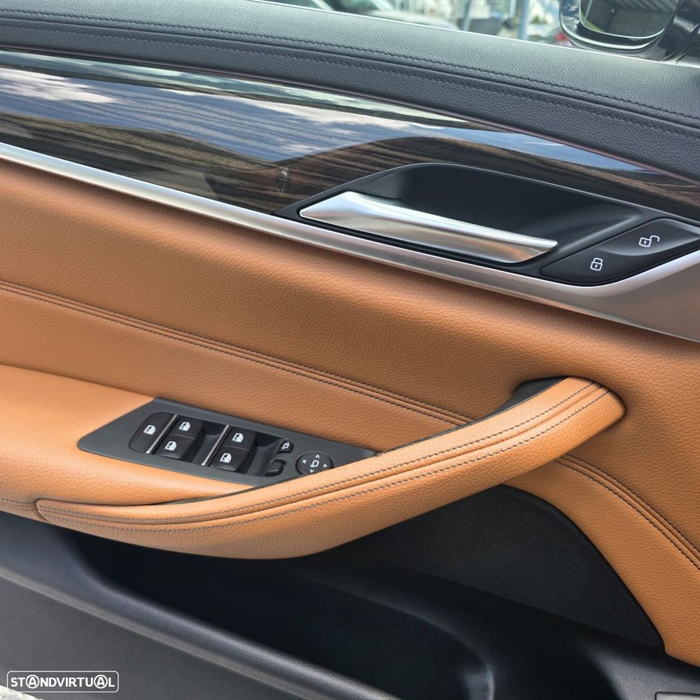 BMW 520 d Line Luxury Auto - 14
