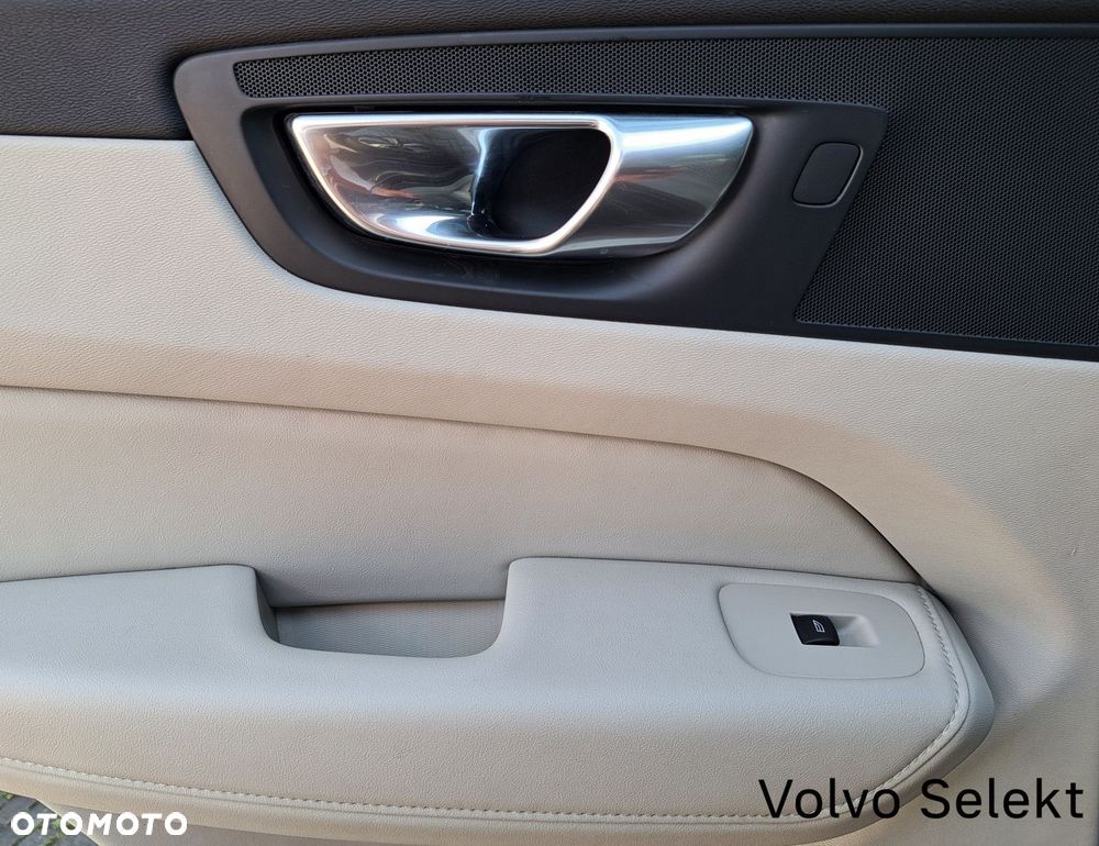 Volvo XC 60 - 30
