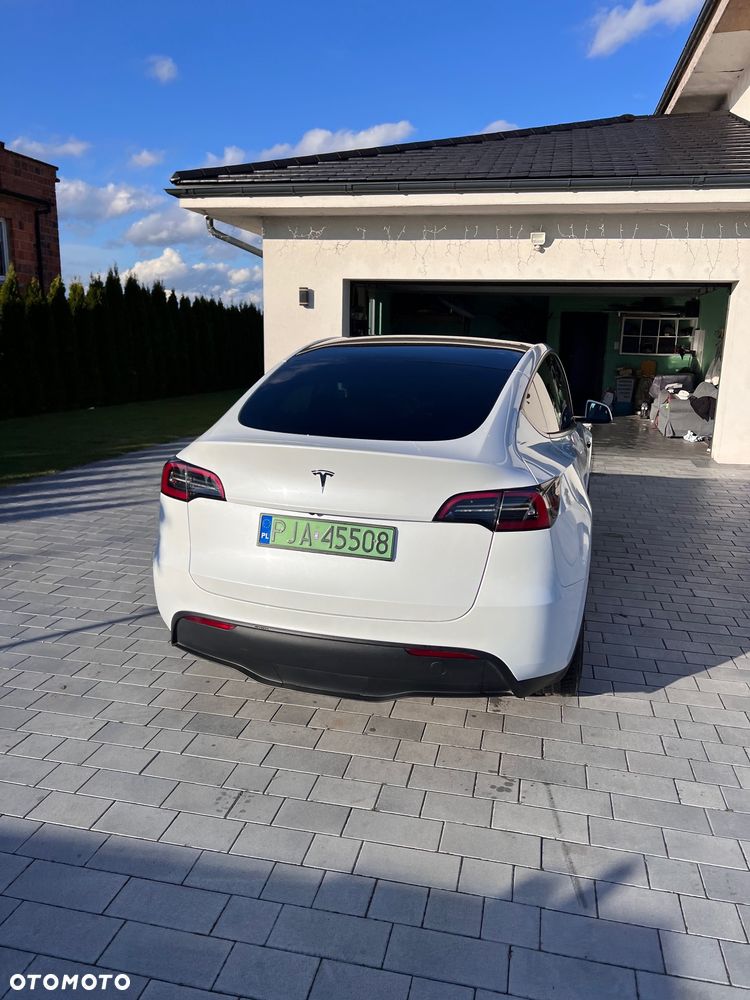 Tesla Y RWD - 8