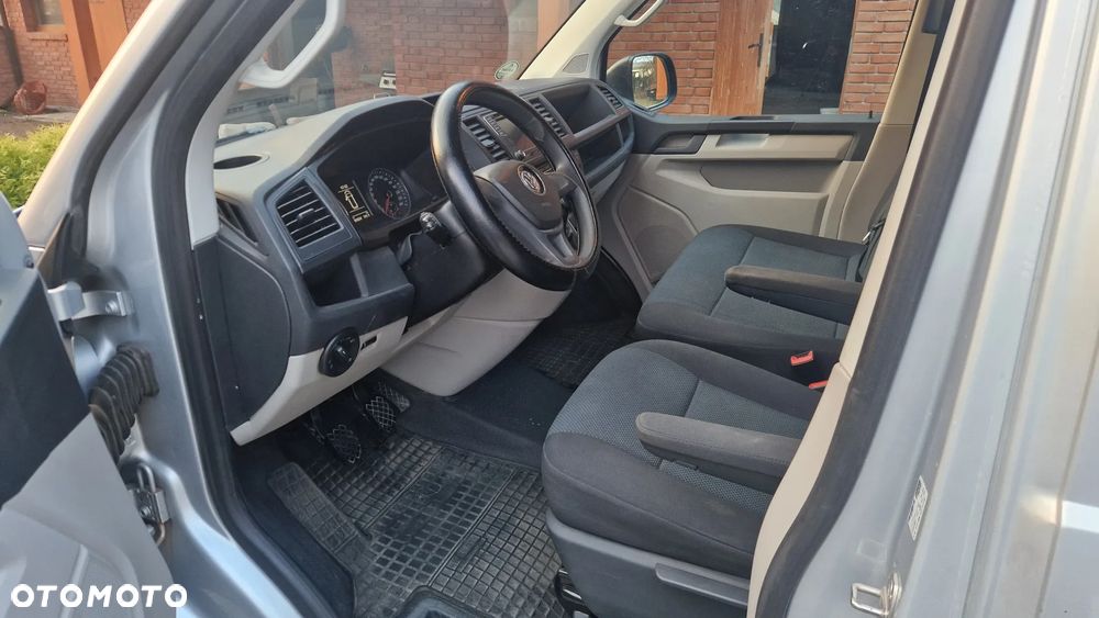 Volkswagen Transporter - 24