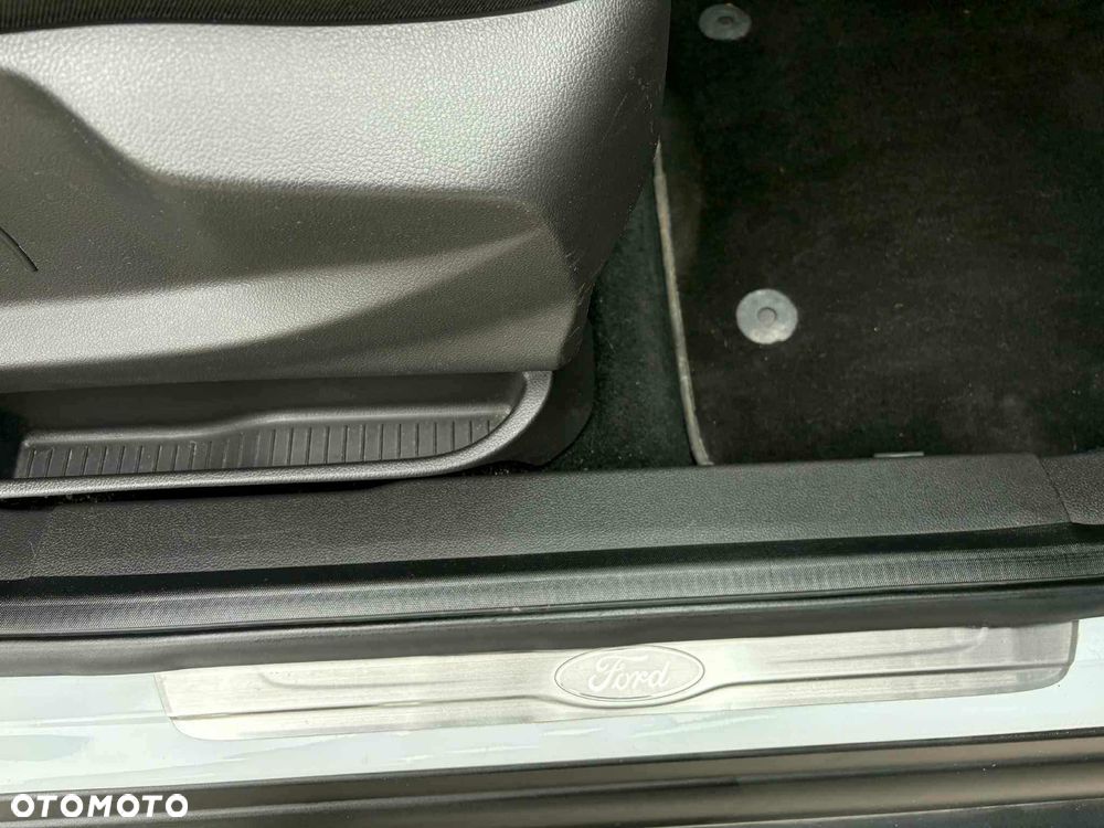 Ford C-MAX 1.5 TDCi Start-Stop-System Titanium - 16