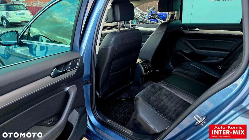 Volkswagen Passat - 32