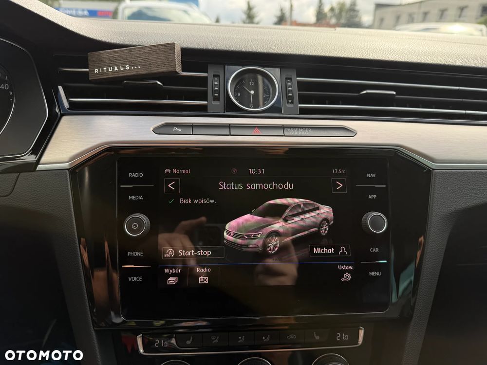 Volkswagen Passat - 25