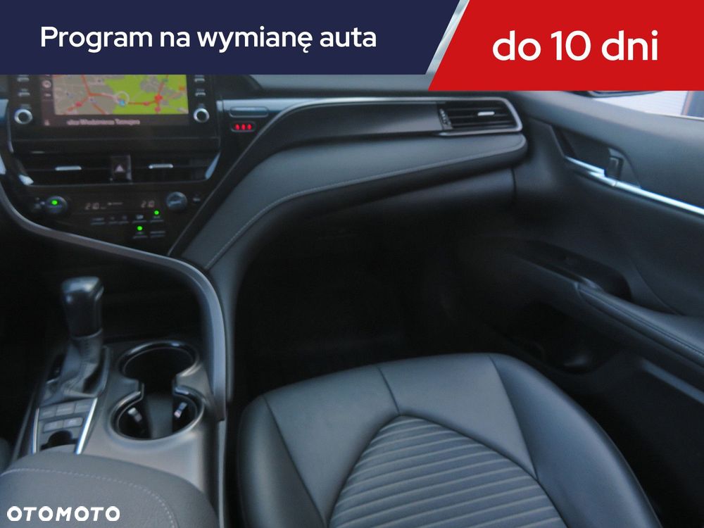 Toyota Camry - 10