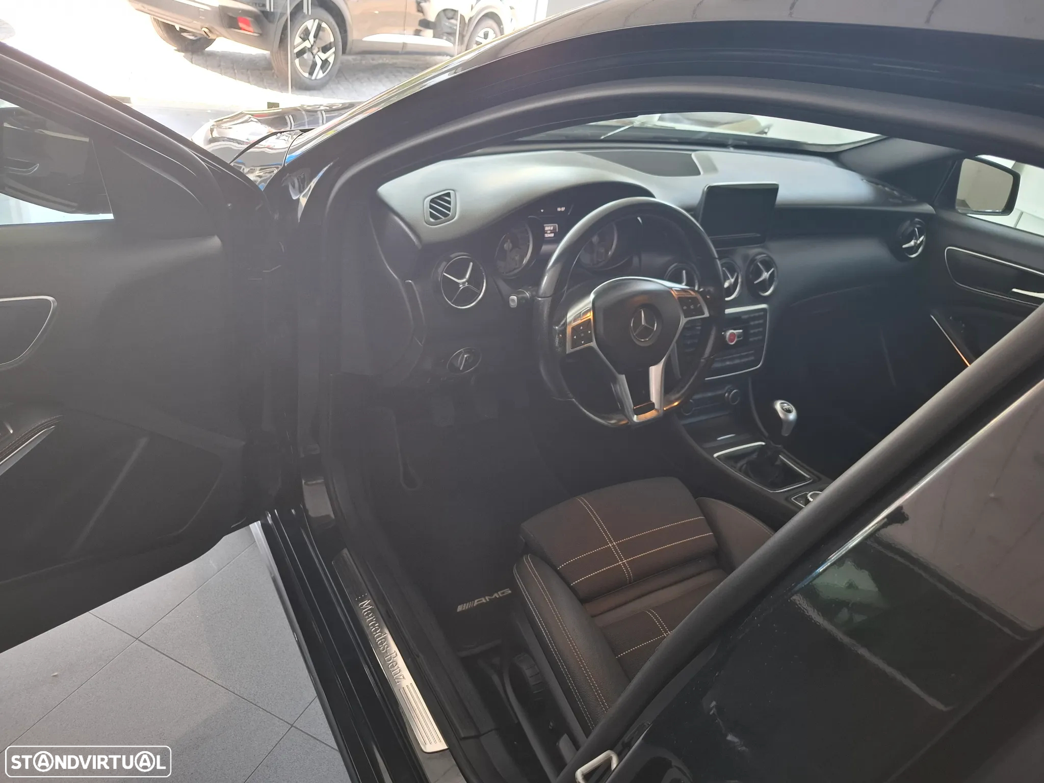 Mercedes-Benz A 180 d AMG Line - 10