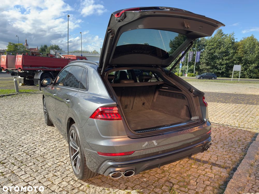Audi SQ8 - 22