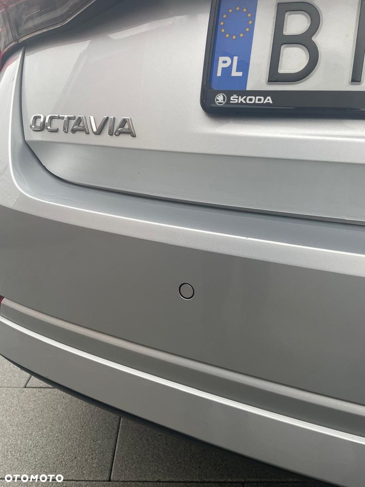 Skoda Octavia 2.0 TDI Ambition DSG - 22