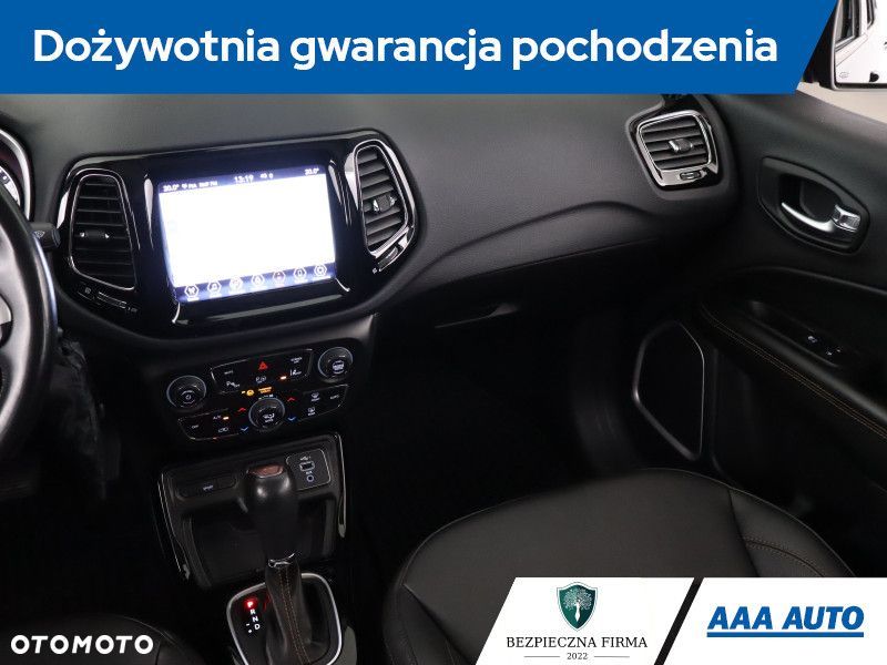 Jeep Compass - 10