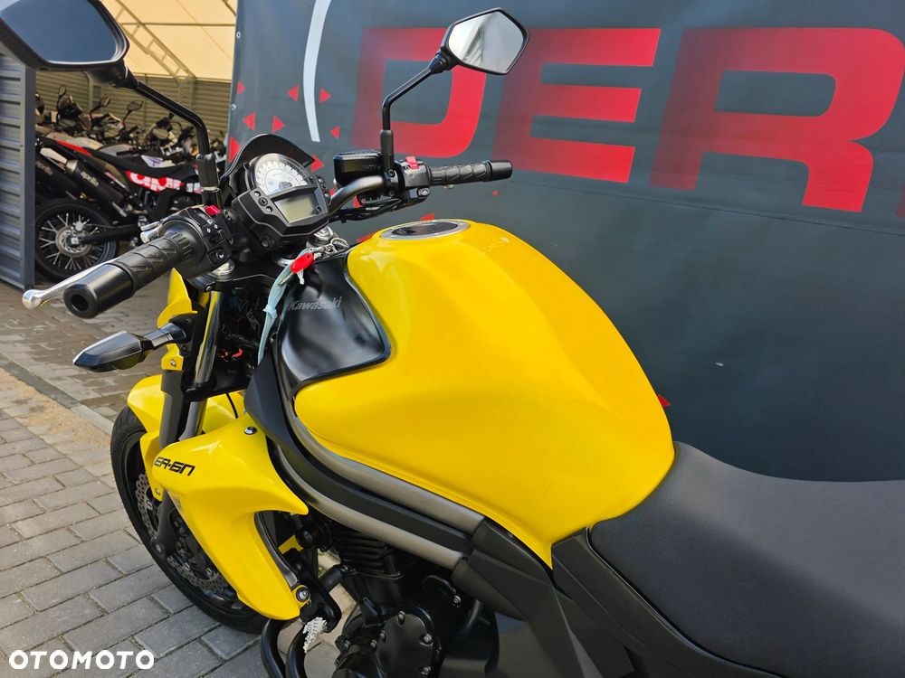Kawasaki ER - 9