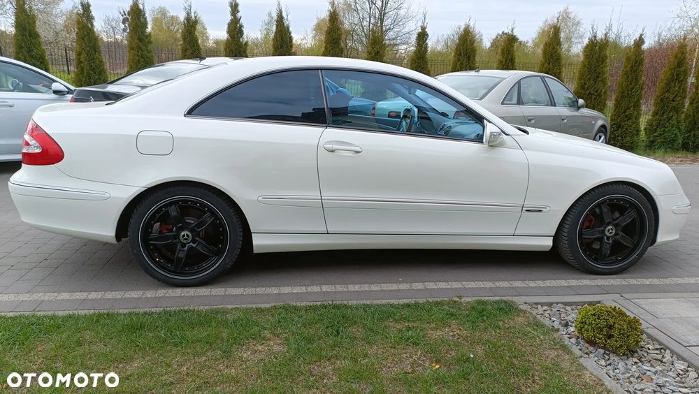 Mercedes-Benz CLK - 26