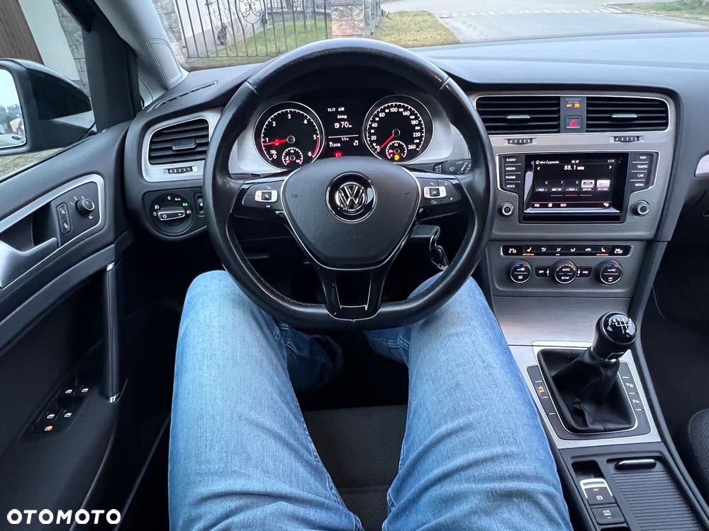 Volkswagen Golf 1.6 TDI BlueMotion Technology Comfortline - 16