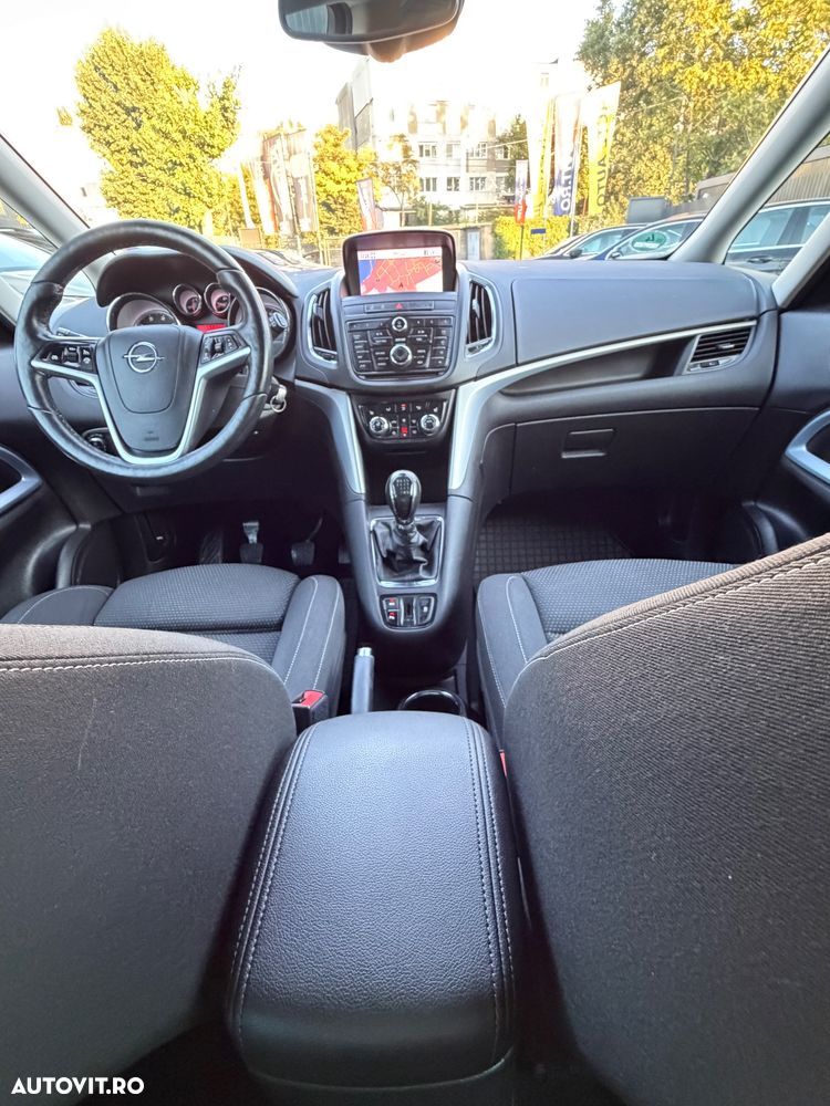 Opel Zafira - 15