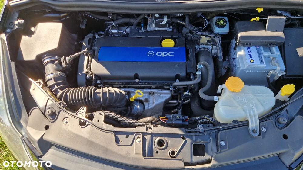 Opel Corsa 1.6 Turbo OPC - 23