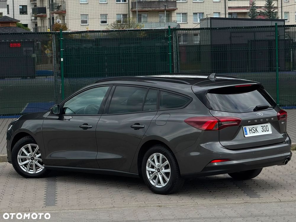 Ford Focus SW 1.0 EcoBoost Hybrid TITANIUM X - 11