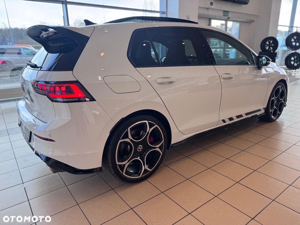 Volkswagen Golf - 4