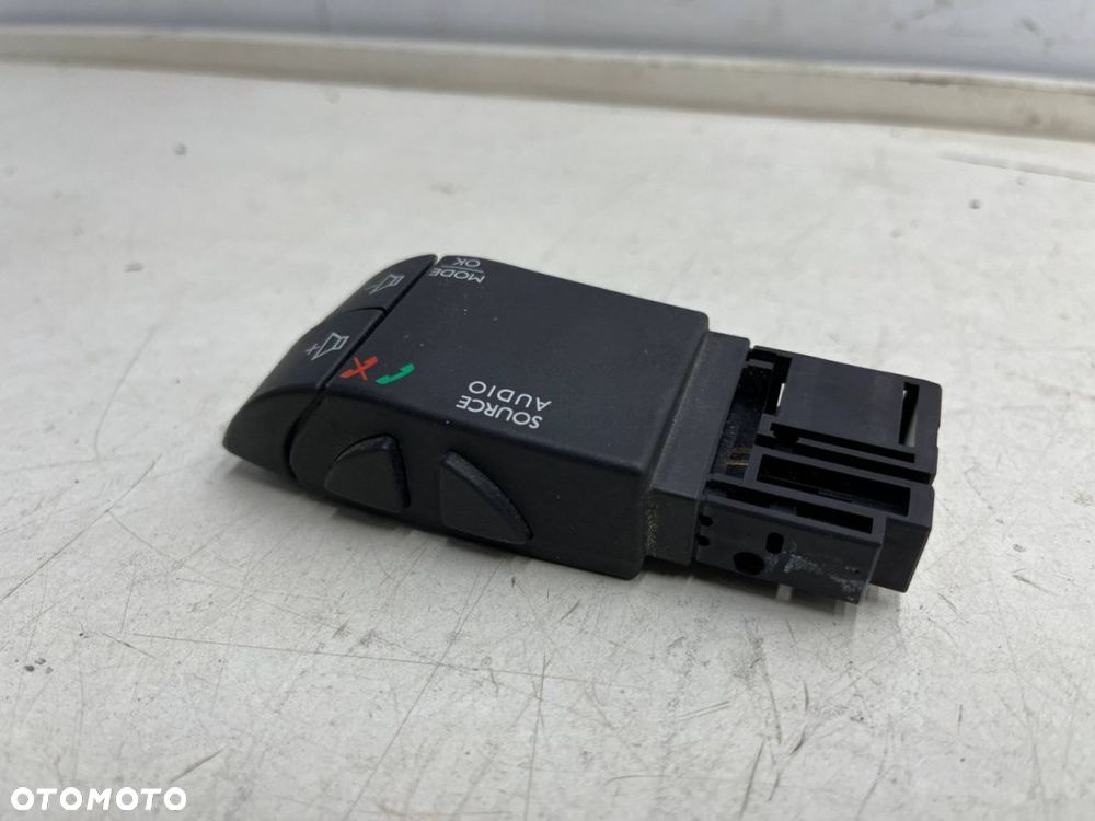 Manetka Renault Clio 4 IV Twingo 3 Traffic 3 Captur 12-20r. przełącznik przycisk sterowania radio - 3