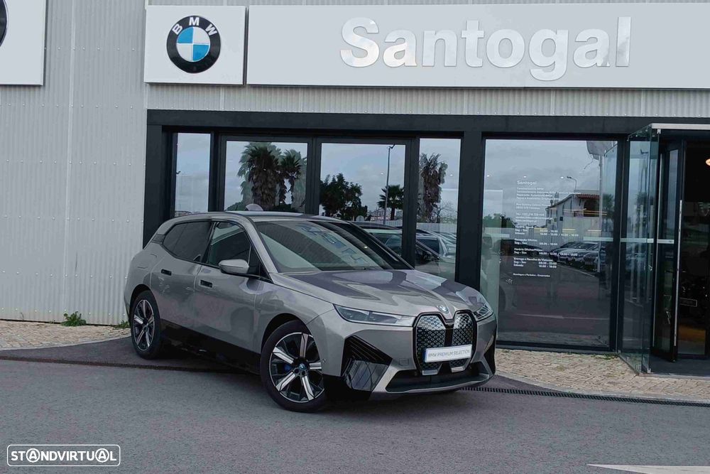 BMW iX xDrive 40 Pack Desportivo