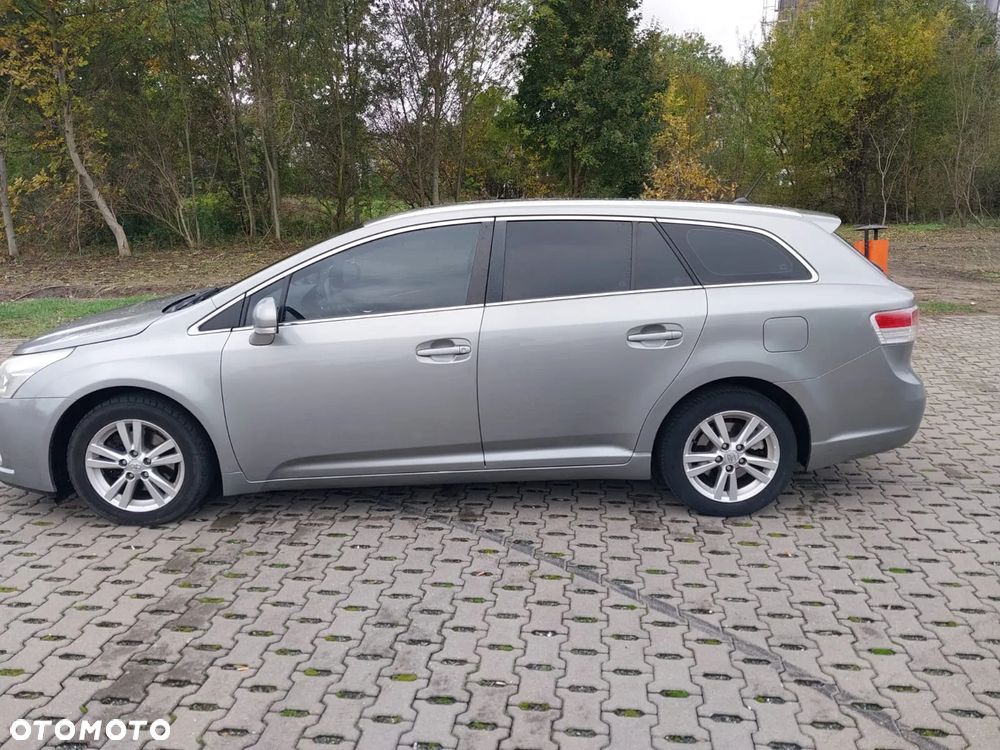 Toyota Avensis 2.0 D-4D 2010 - 3