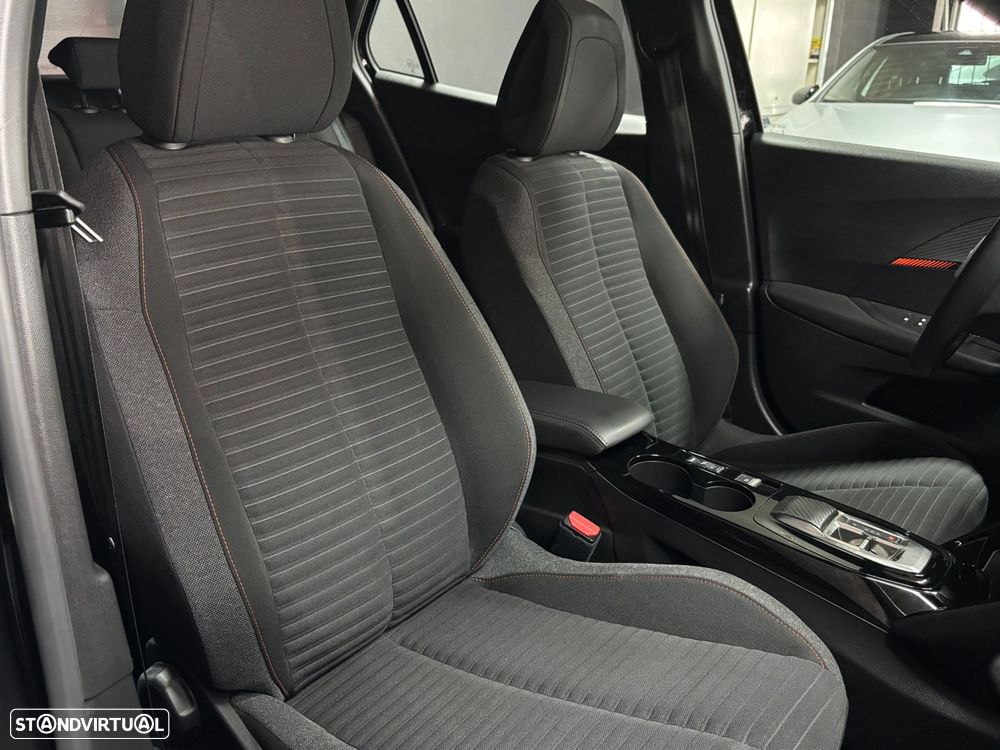 Peugeot e-2008 50 kWh Allure - 17