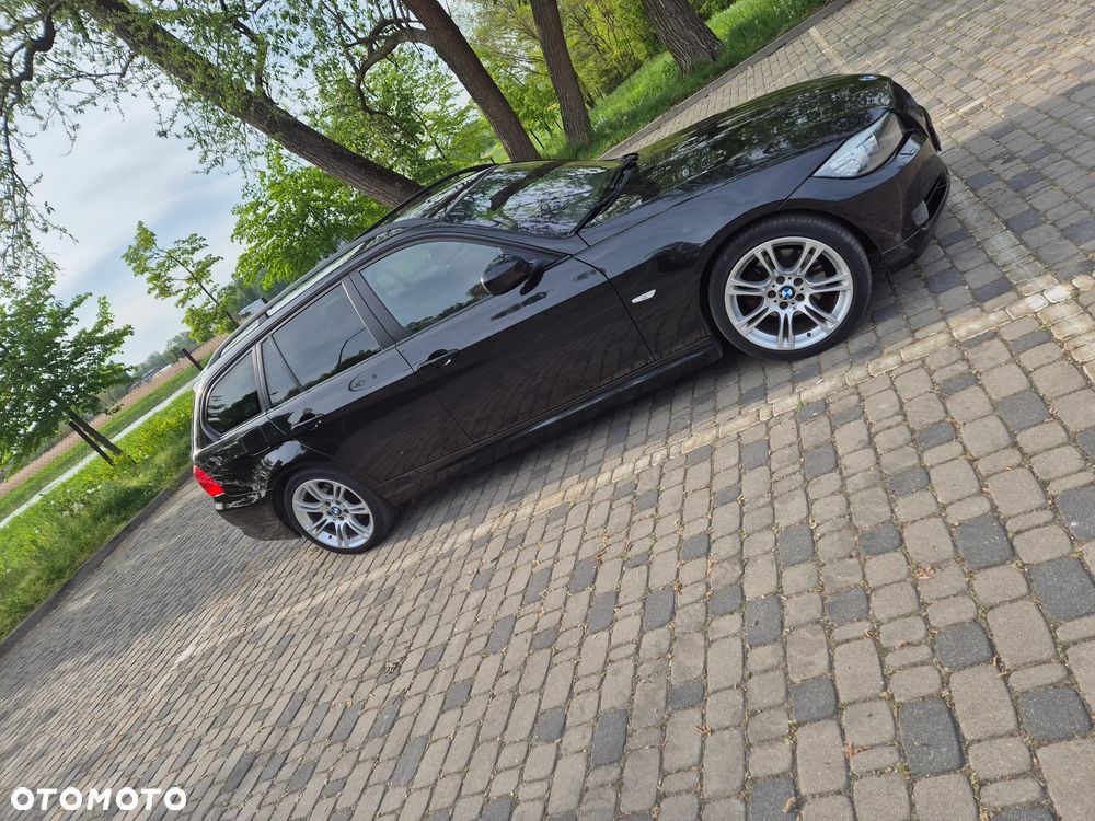 BMW Seria 3 320d xDrive DPF - 2