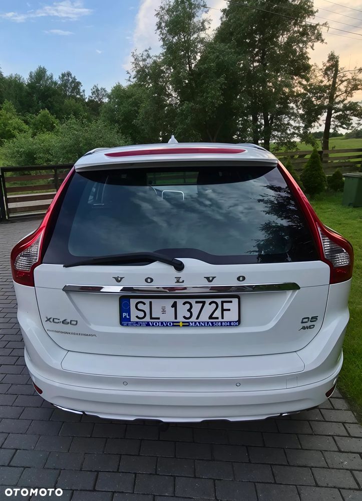 Volvo XC 60 D5 AWD Momentum - 6
