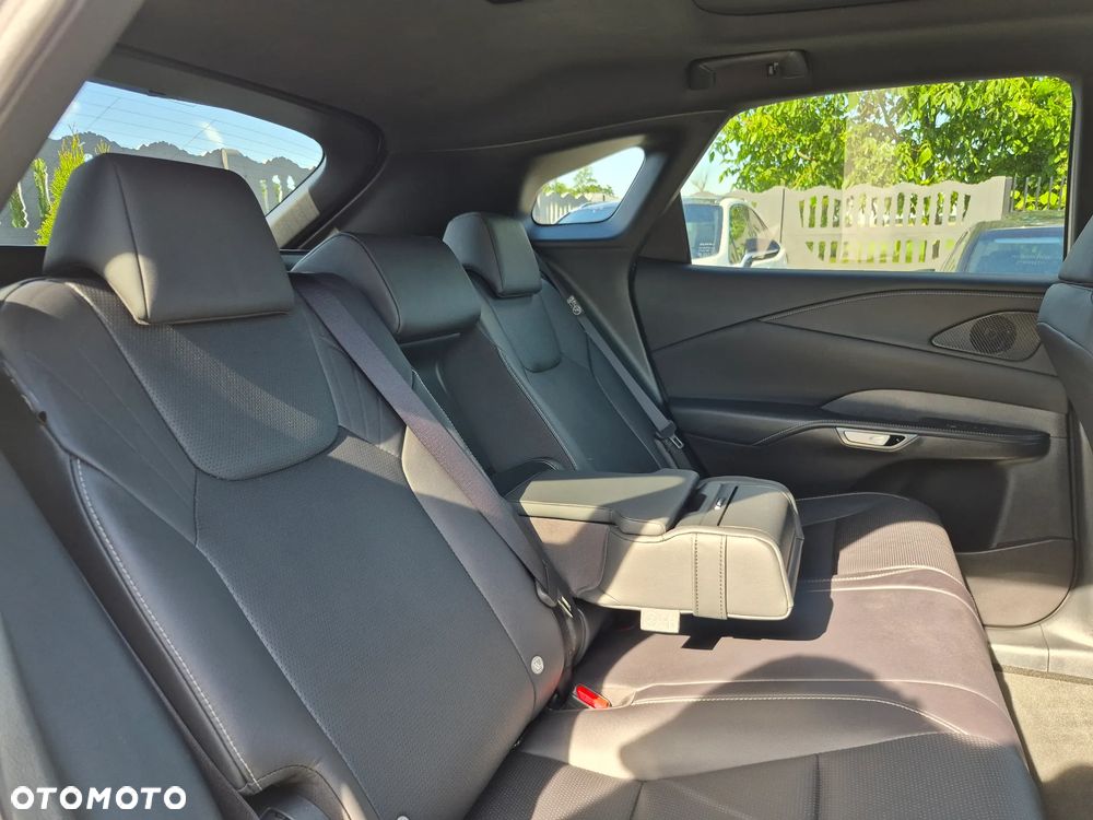 Lexus RX 350h Prestige - 38
