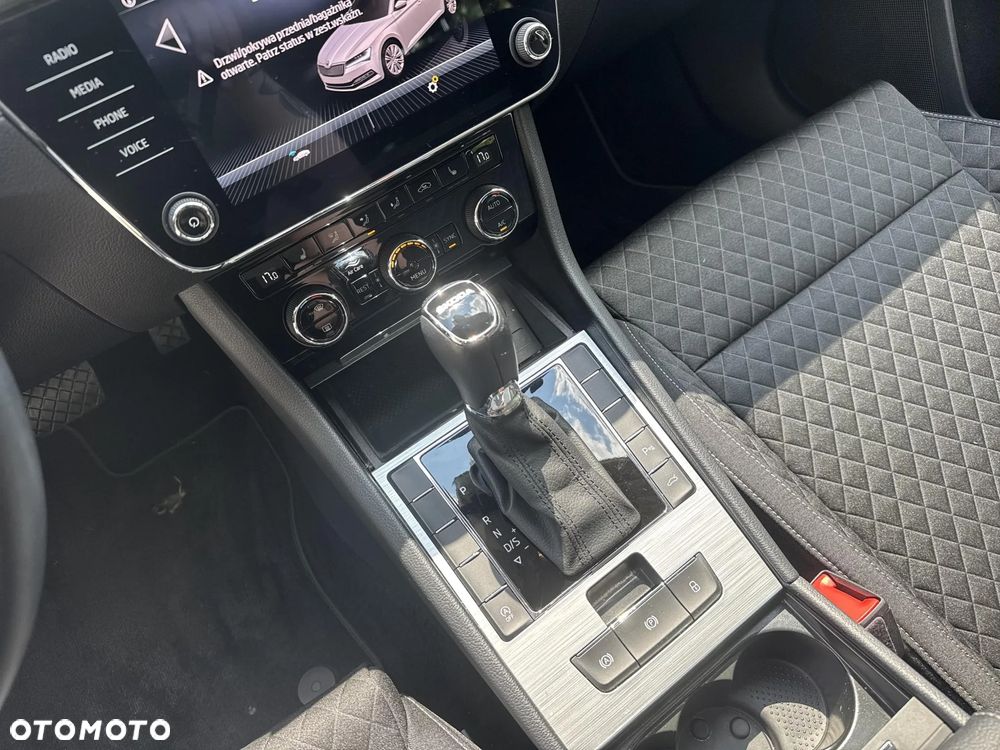 Skoda Superb 1.5 TSI Ambition DSG - 16