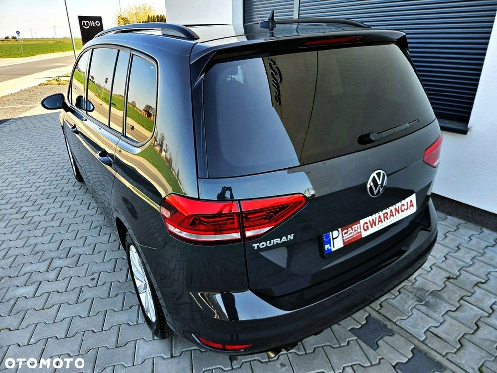 Volkswagen Touran - 33