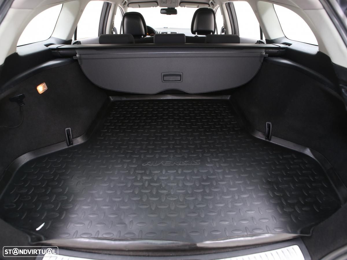 Toyota Avensis SW - 13