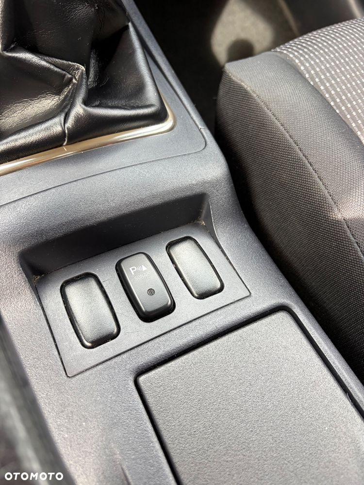 Mitsubishi Lancer - 30