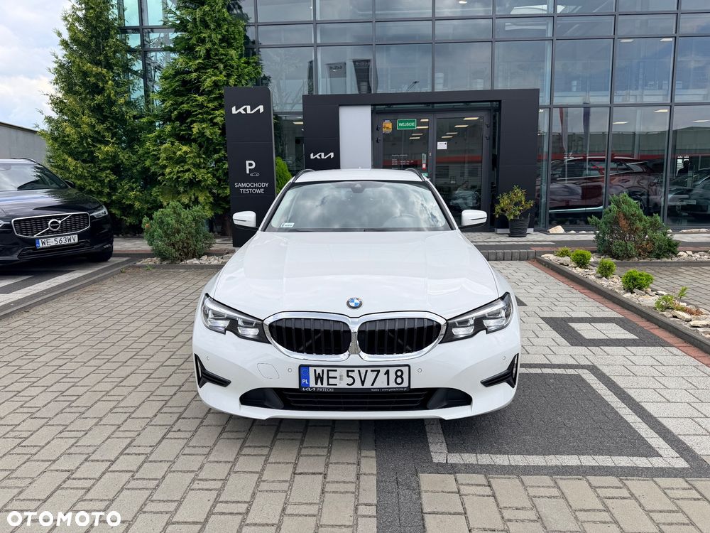 BMW Seria 3 318i - 3