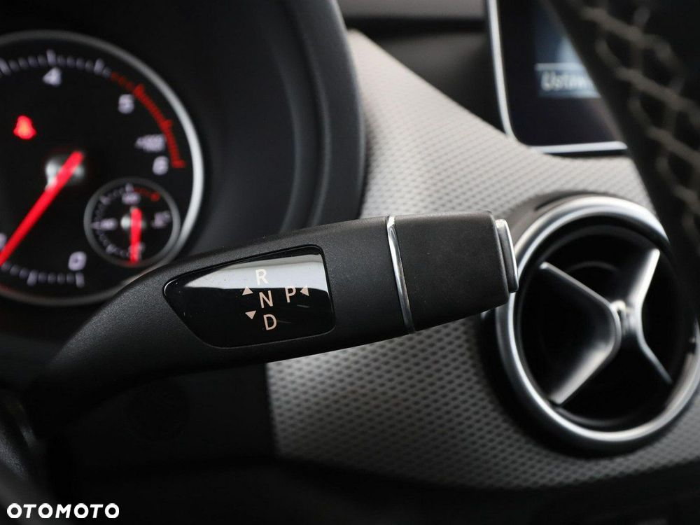 Mercedes-Benz Klasa B 180 (CDI) d 7G-DCT Urban - 31