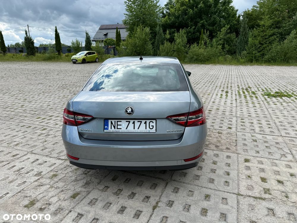 Skoda Superb 2.0 TDI L&K DSG - 6