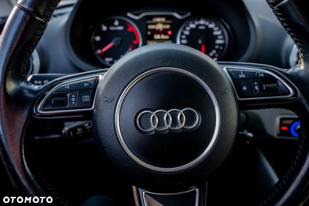 Audi A3 Sportback 1.6 TDI (clean diesel) S line Sportpaket - 10