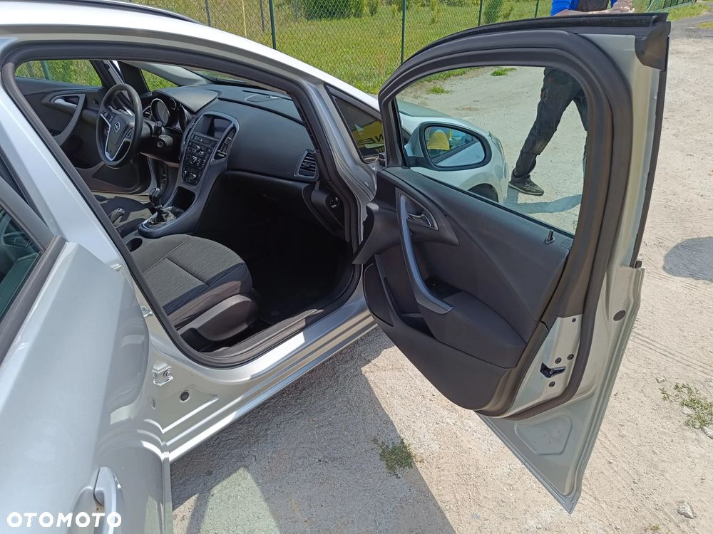 Opel Astra 1.4 T Sport - 11