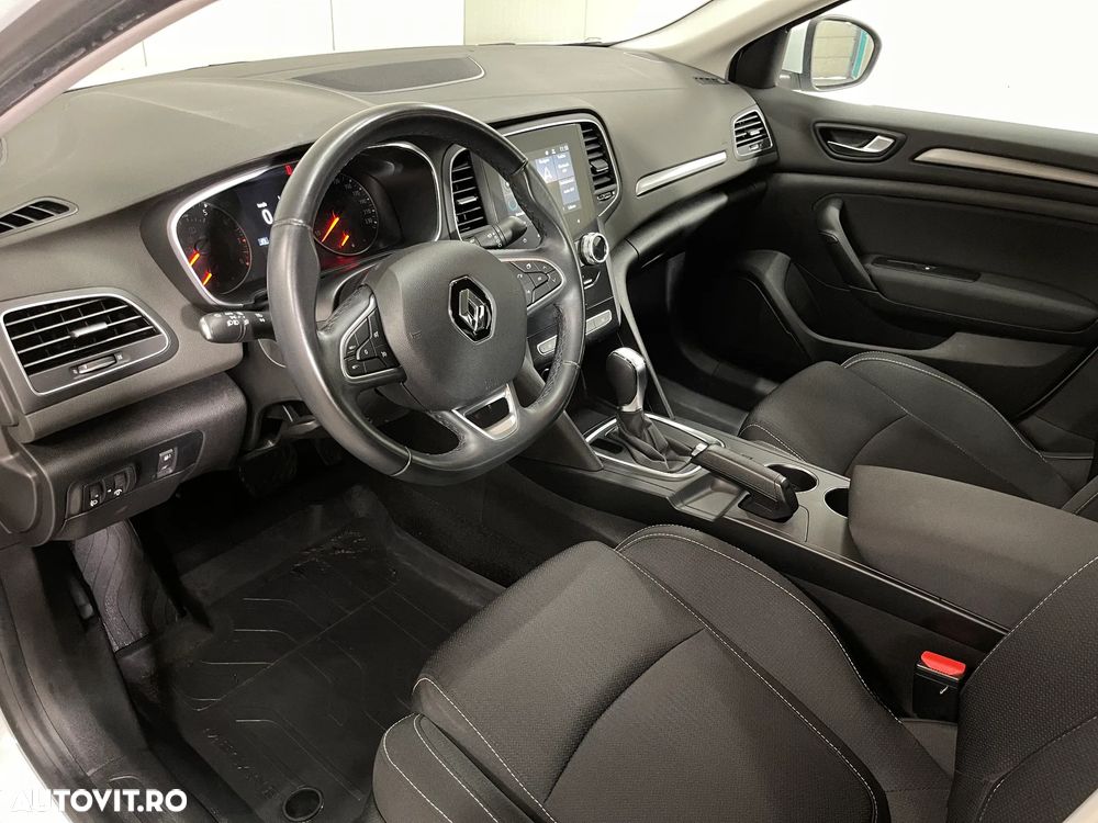 Renault Megane TCe EDC Zen - 5