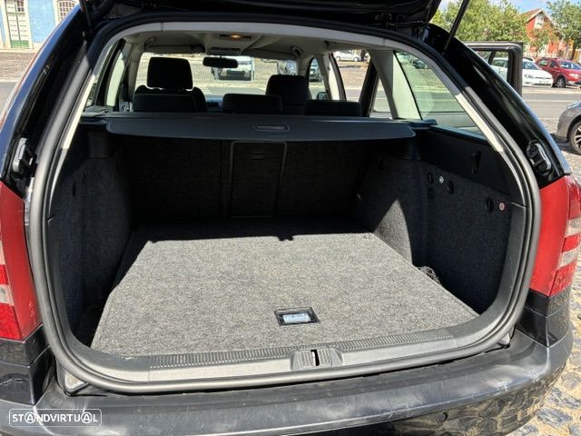 Skoda Octavia Break 2.0 TDI Sportline - 10