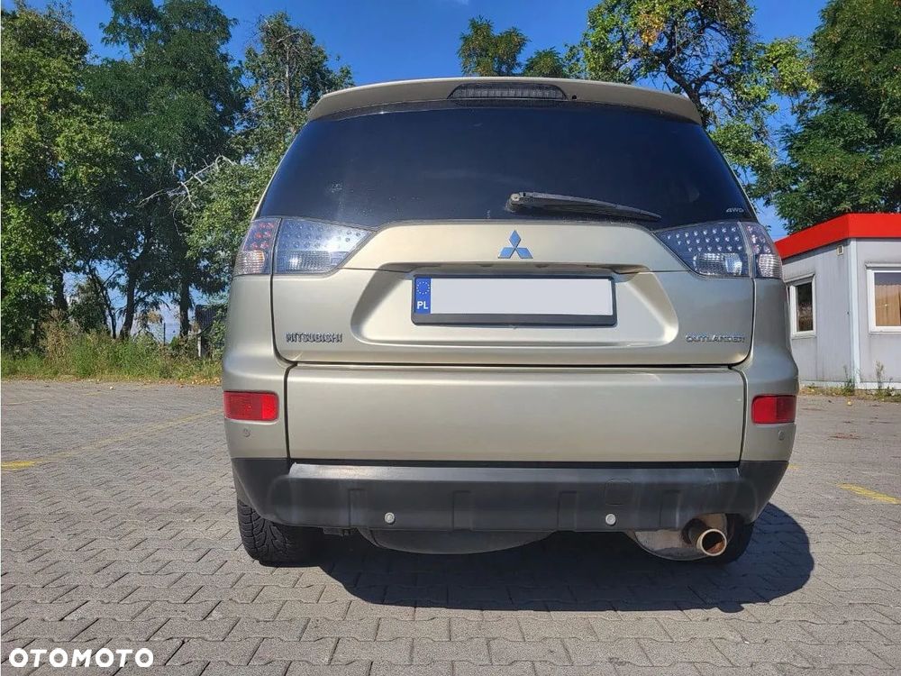 Mitsubishi Outlander 2.4 Instyle CVT - 2