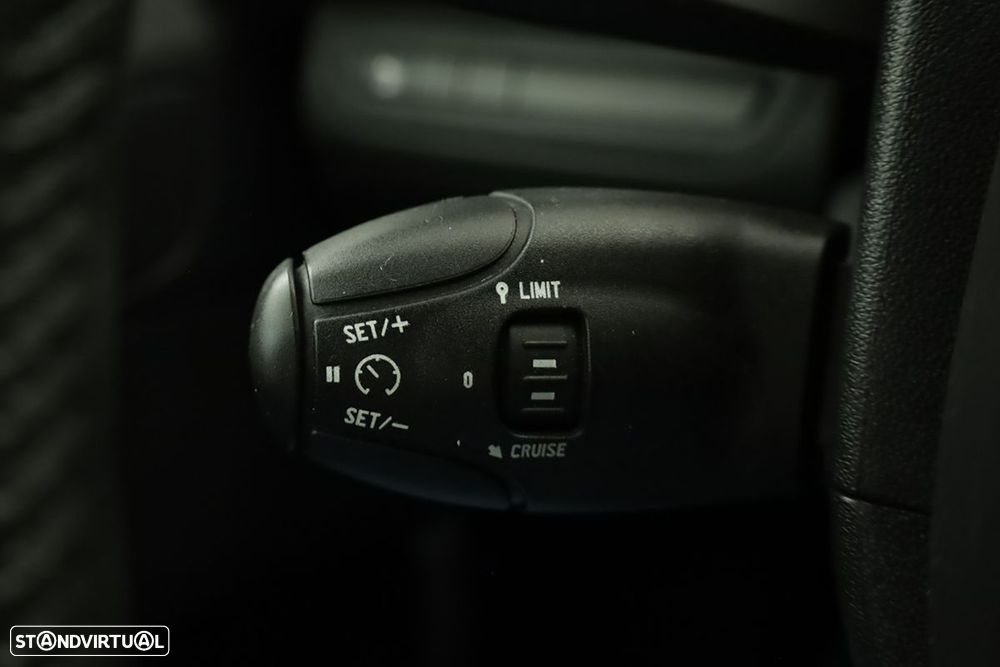 Peugeot 208 1.2 PureTech Active - 17