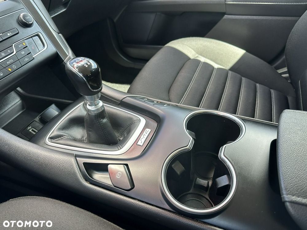 Ford Mondeo SW 2.0 TDCi Titanium - 26