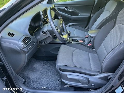 Hyundai i30 1.4 Classic + - 26